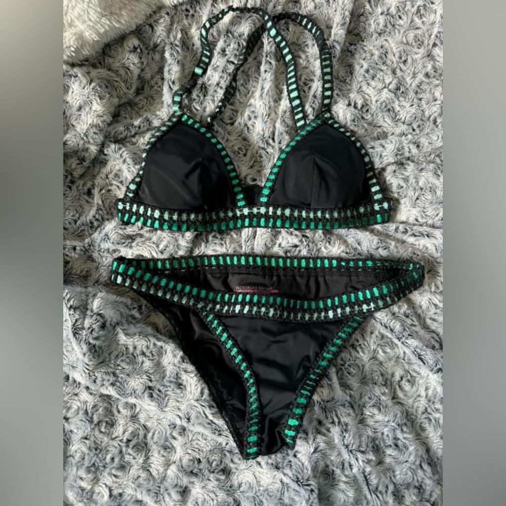 Victoria’s Secret bikini size xs